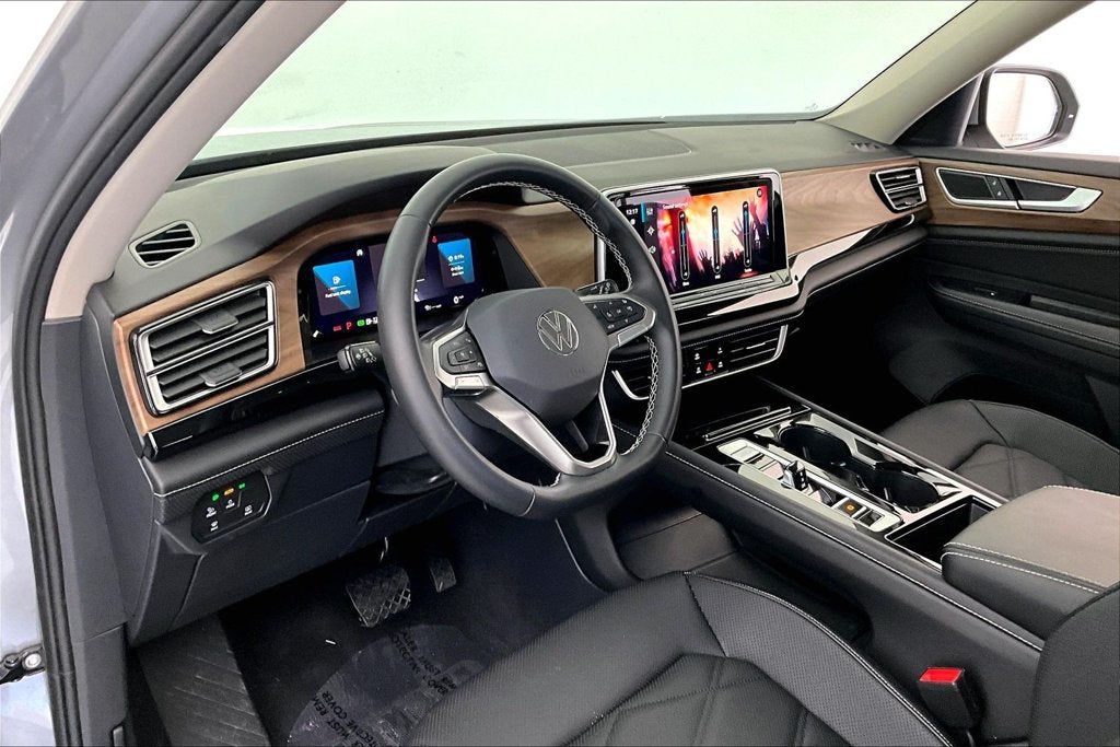 2026 Volkswagen Atlas SE w/Technology