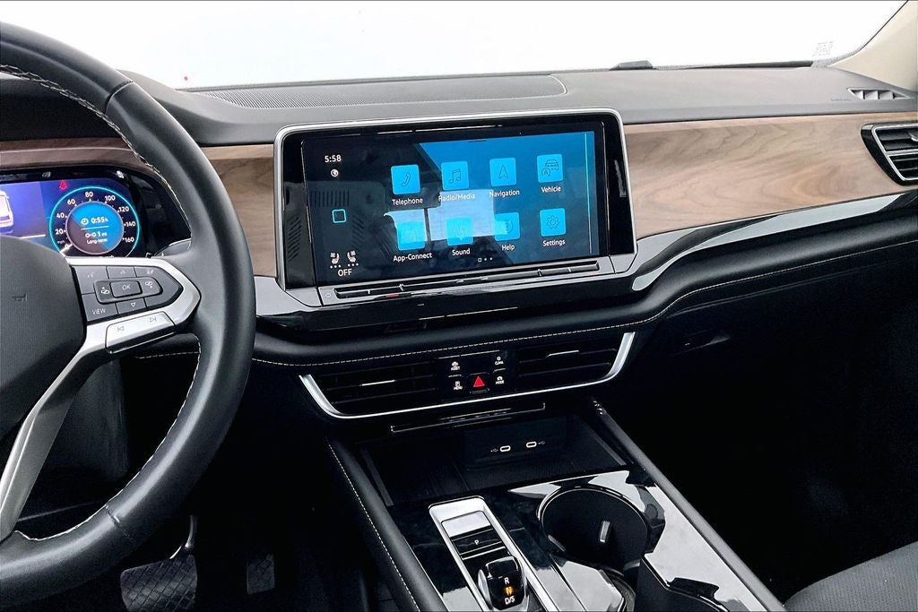 2025 Volkswagen Atlas 2.0T SE w/Technology