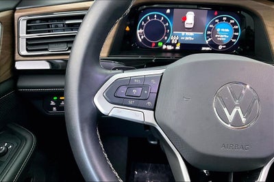 2025 Volkswagen Atlas 2.0T SE w/Technology