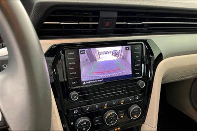 2021 Volkswagen Passat 2.0T SE