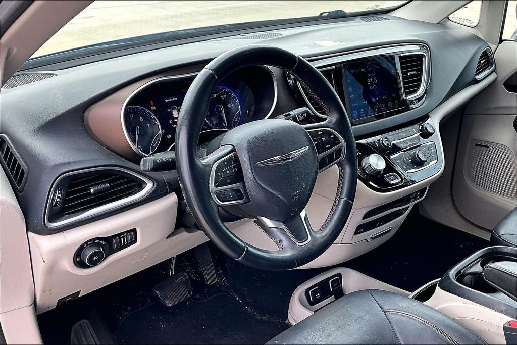 2017 Chrysler Pacifica Touring L Plus