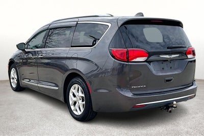 2017 Chrysler Pacifica Touring L Plus