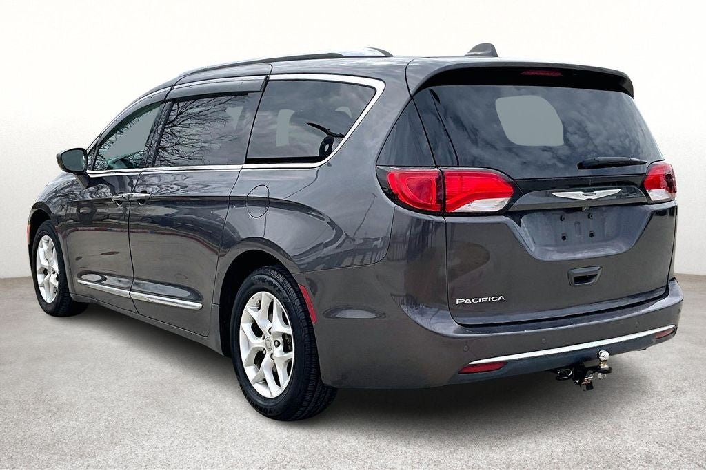 2017 Chrysler Pacifica Touring L Plus