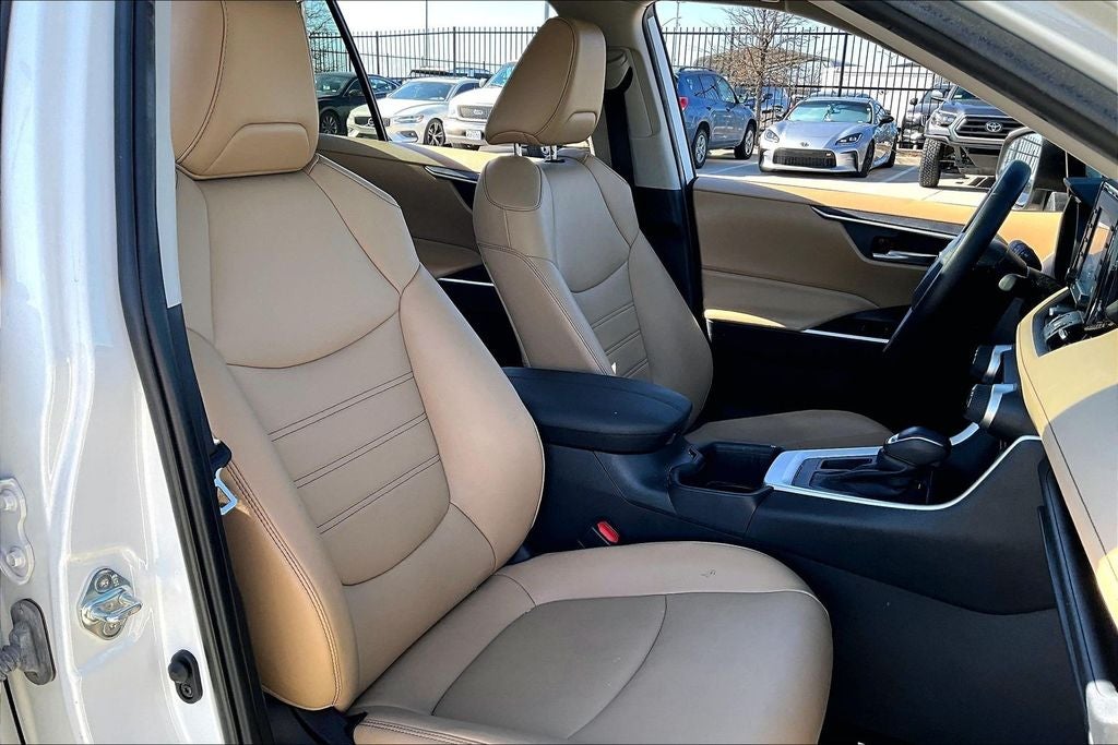 2022 Toyota RAV4 XLE Premium