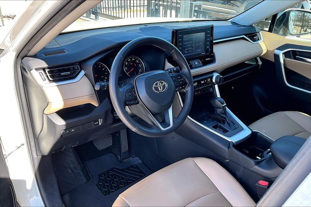 2022 Toyota RAV4 XLE Premium