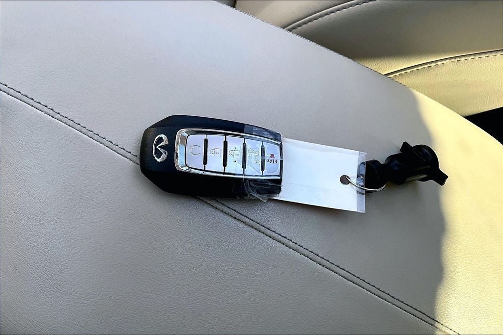 2021 INFINITI QX50 LUXE