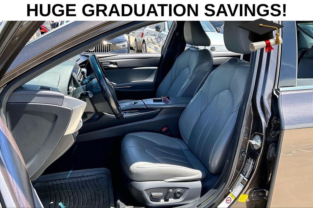 2019 Toyota Avalon XLE