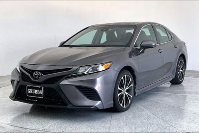 2020 Toyota Camry SE