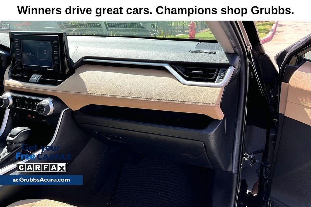 2020 Toyota RAV4 Hybrid XLE