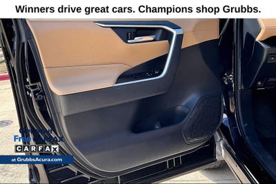 2020 Toyota RAV4 Hybrid XLE