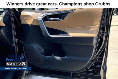 2020 Toyota RAV4 Hybrid XLE