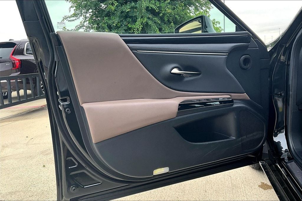 2025 Lexus ES 350