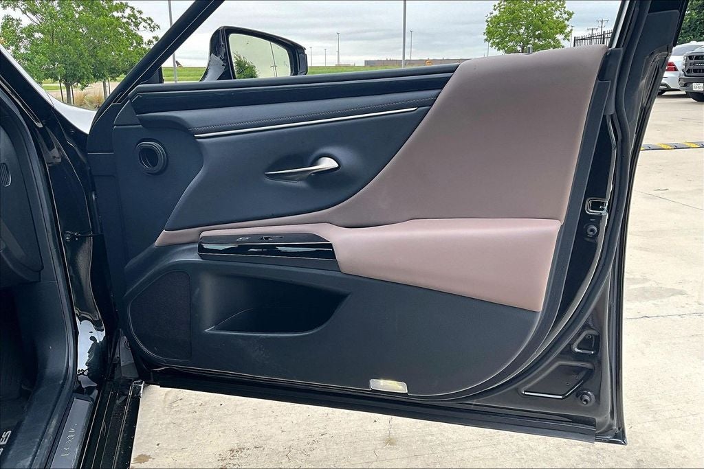 2025 Lexus ES 350