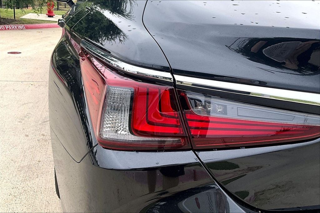 2025 Lexus ES 350