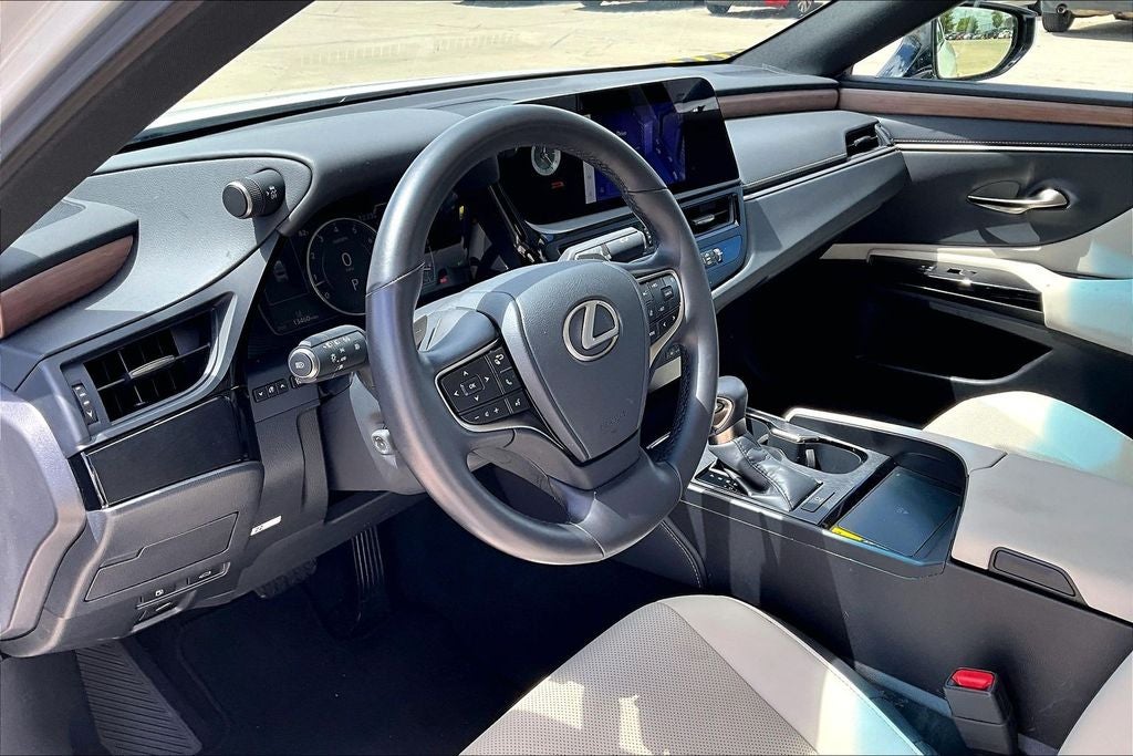 2025 Lexus ES 350