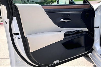 2025 Lexus ES 350