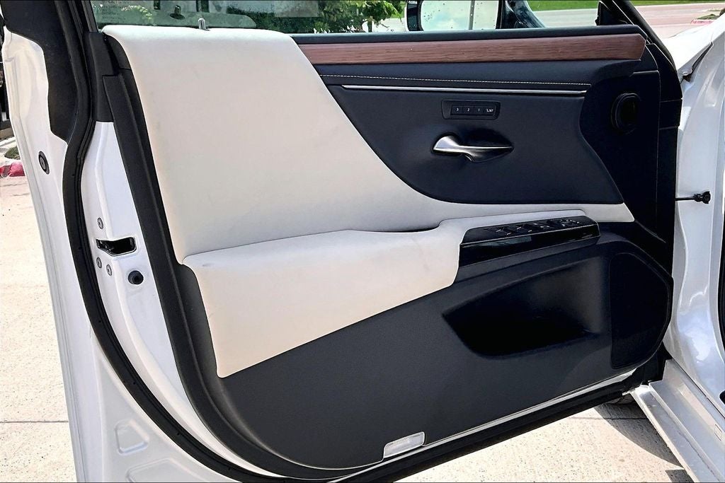 2025 Lexus ES 350