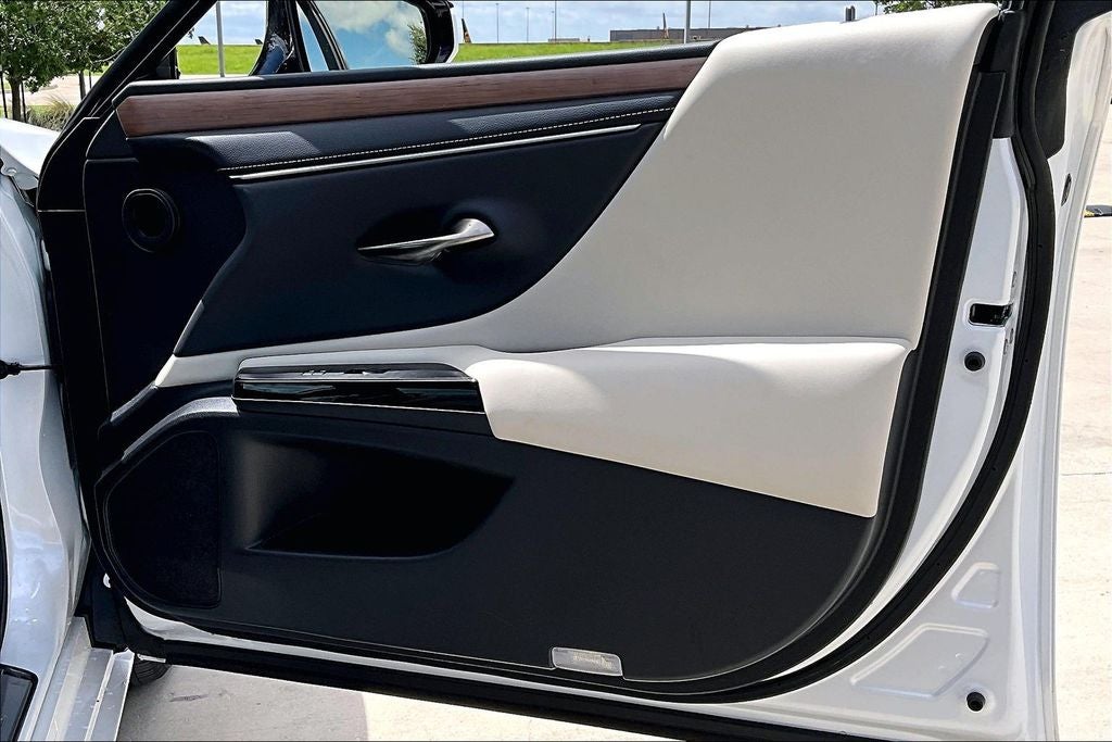 2025 Lexus ES 350