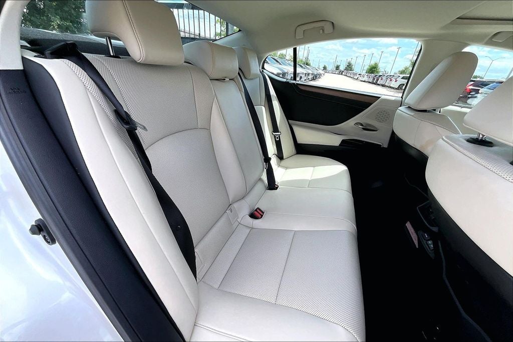 2025 Lexus ES 350