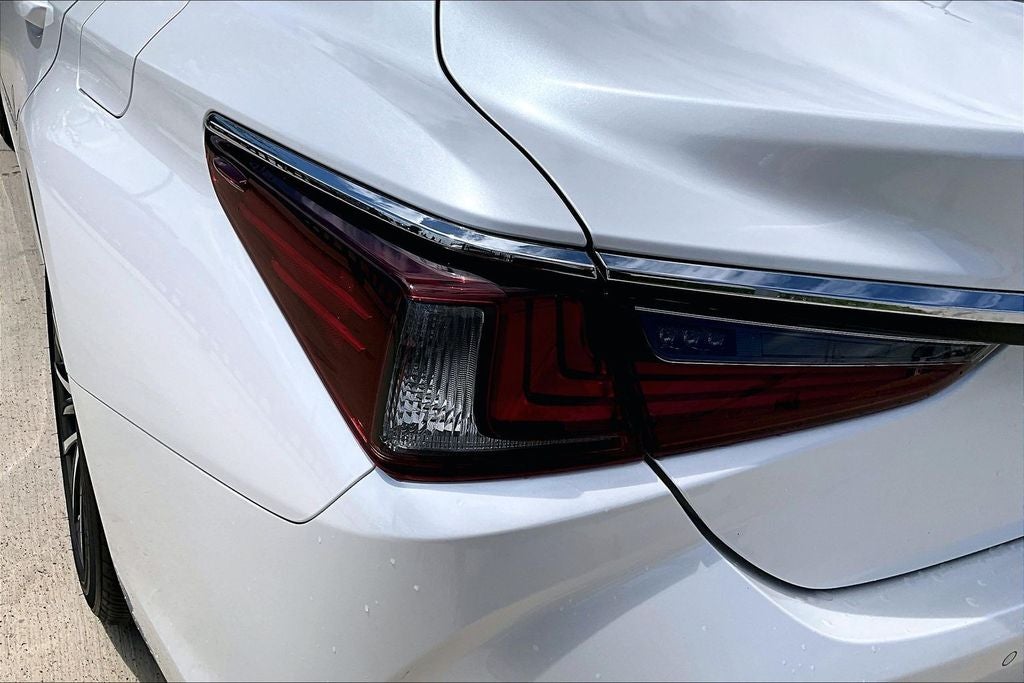 2025 Lexus ES 350