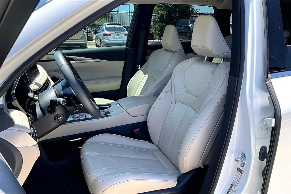 2025 INFINITI QX60 LUXE