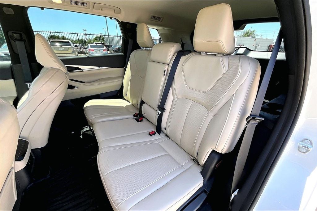 2025 INFINITI QX60 LUXE