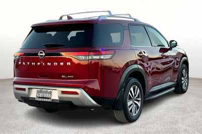 2022 Nissan Pathfinder SL