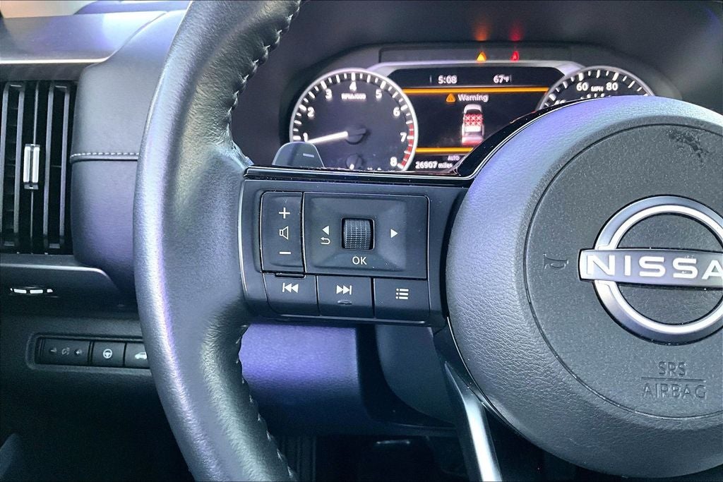 2022 Nissan Pathfinder SL