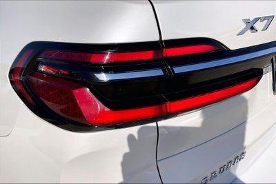 2023 BMW X7 xDrive40i