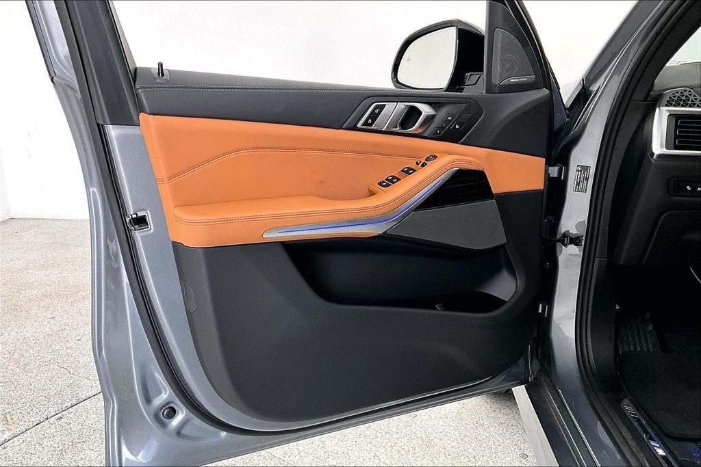 2025 BMW X5 xDrive40i M Sport