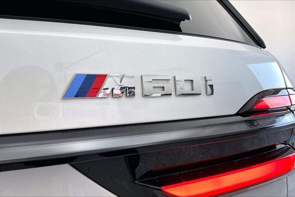 2024 BMW X7 M60i