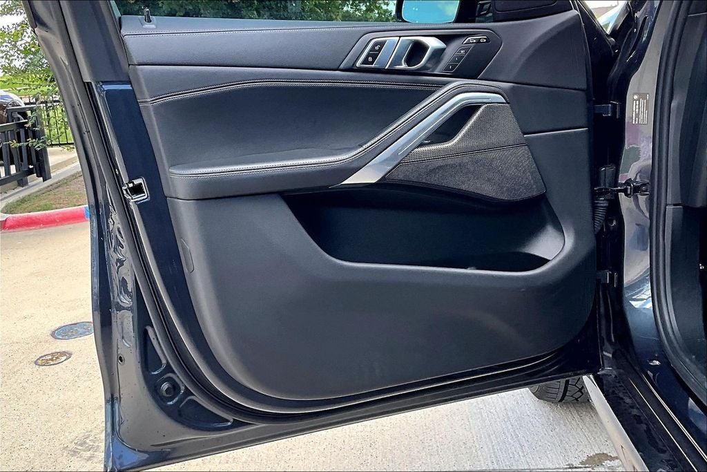2022 BMW X6 xDrive40i M Sport