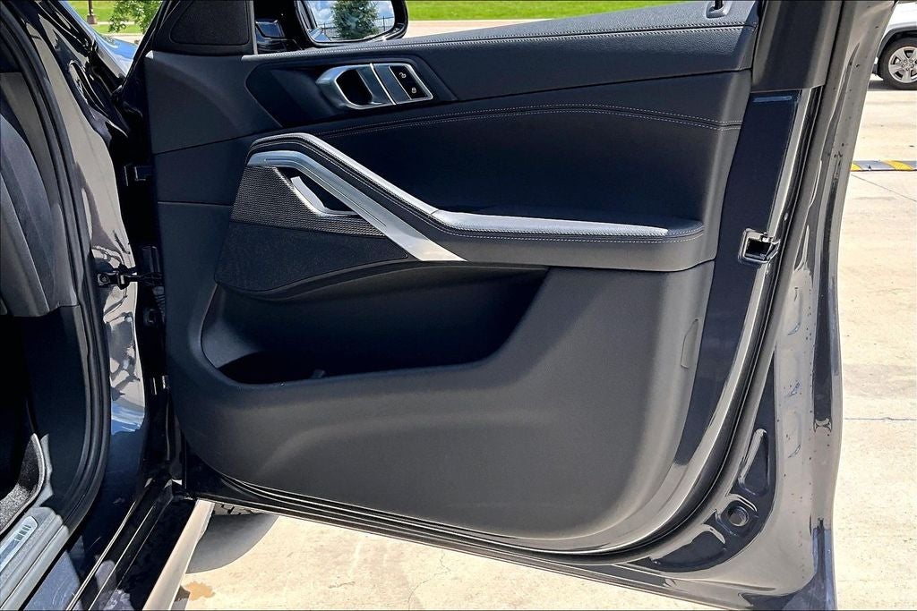 2022 BMW X6 xDrive40i M Sport