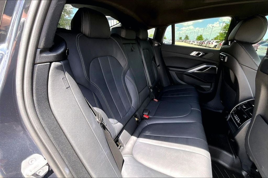 2022 BMW X6 xDrive40i M Sport