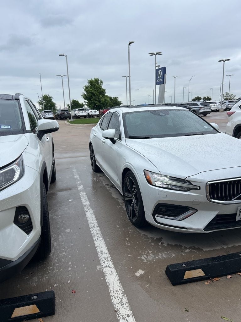 2022 Volvo S60 B5 Inscription