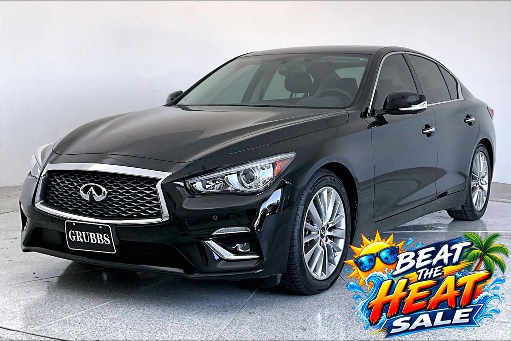 2023 INFINITI Q50 LUXE