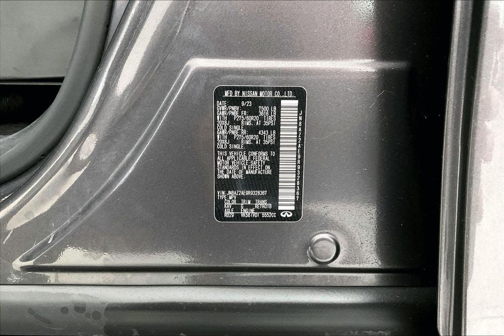 2024 INFINITI QX80 LUXE