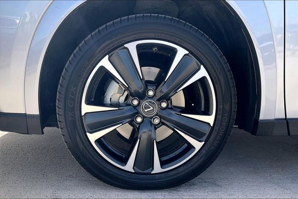 2023 Lexus UX 250h Premium