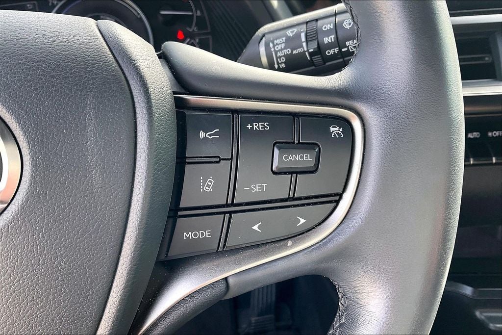 2023 Lexus UX 250h Premium