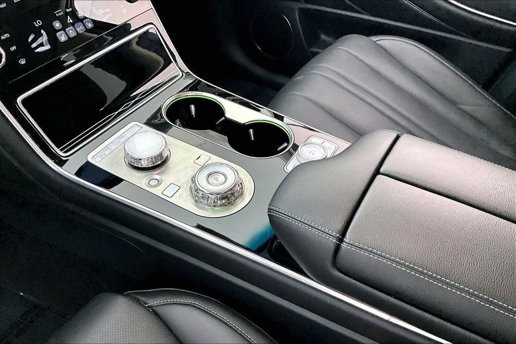 2025 Genesis GV80 2.5T