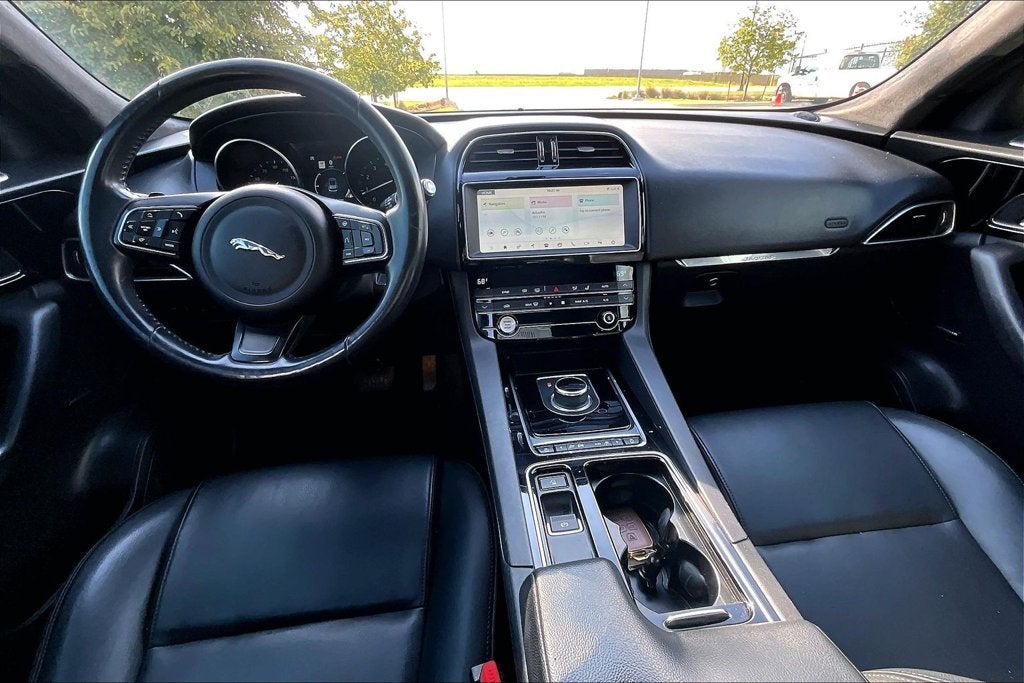 2020 Jaguar F-PACE 25t Premium