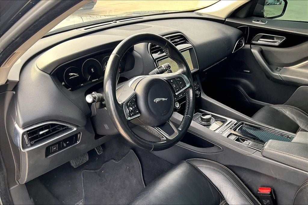 2018 Jaguar F-PACE 25t Prestige