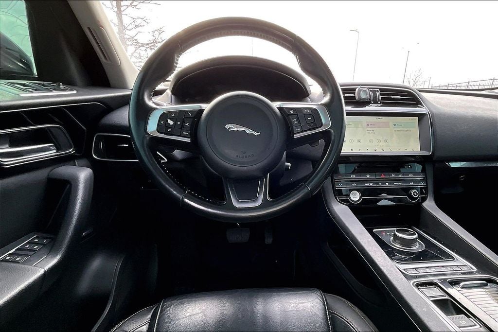 2018 Jaguar F-PACE 25t Prestige
