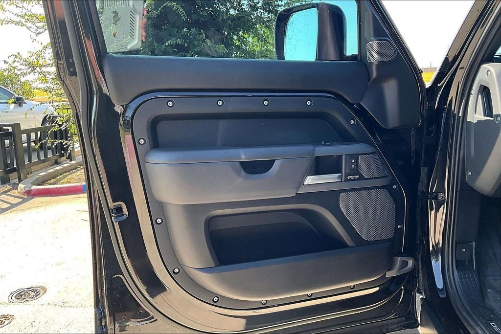 2023 Land Rover Defender 110 X-Dynamic SE
