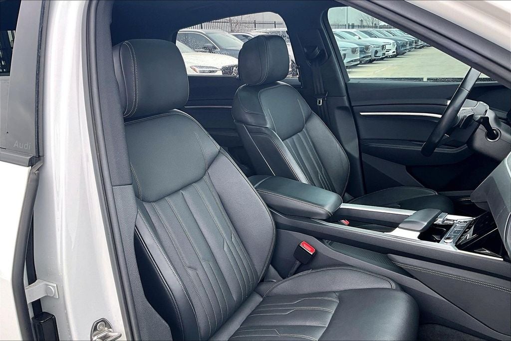 2024 Audi Q8 Sportback e-tron Prestige S line quattro