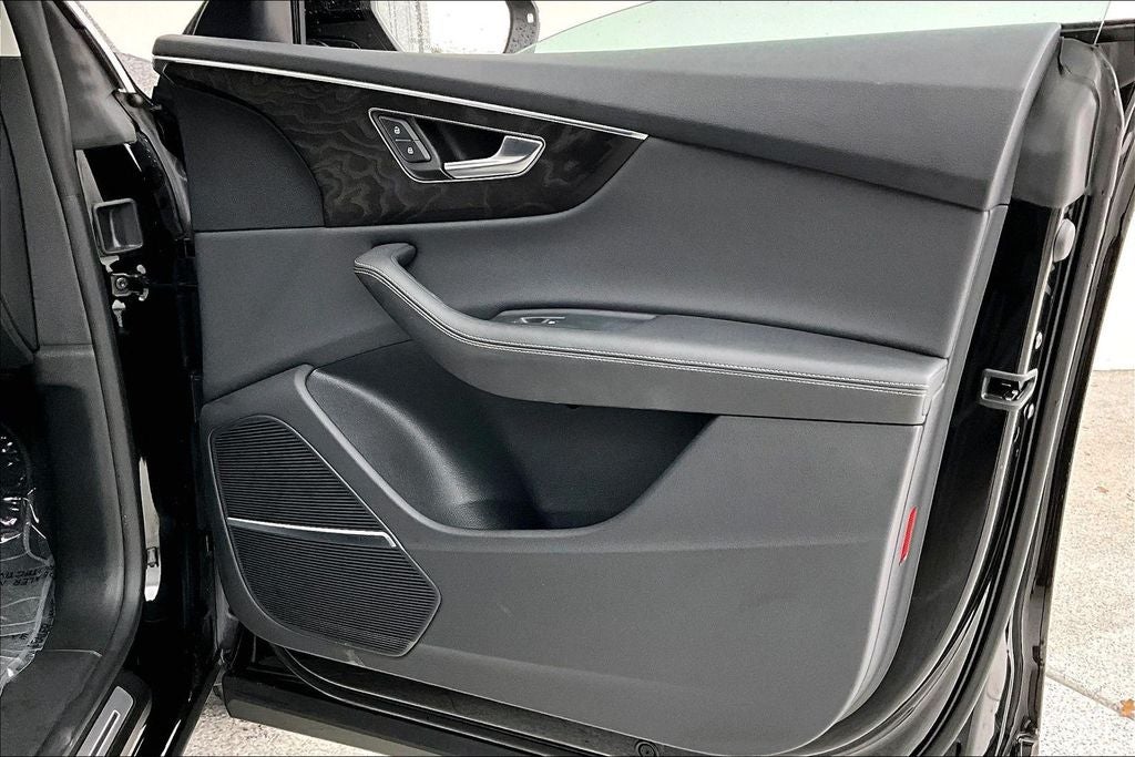 2023 Audi Q8 55 Premium Plus quattro