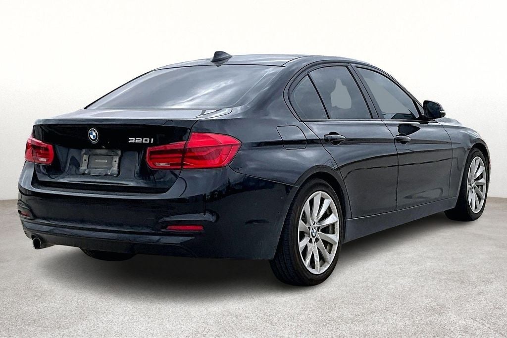 2018 BMW 3 Series 320i