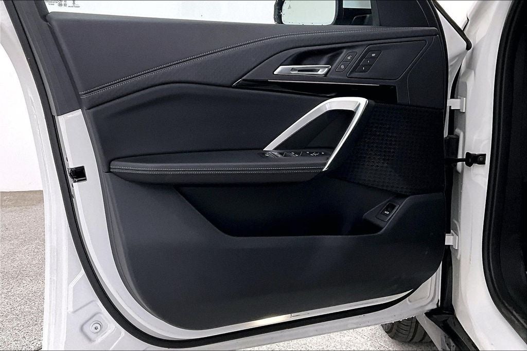 2025 BMW X2 xDrive28i