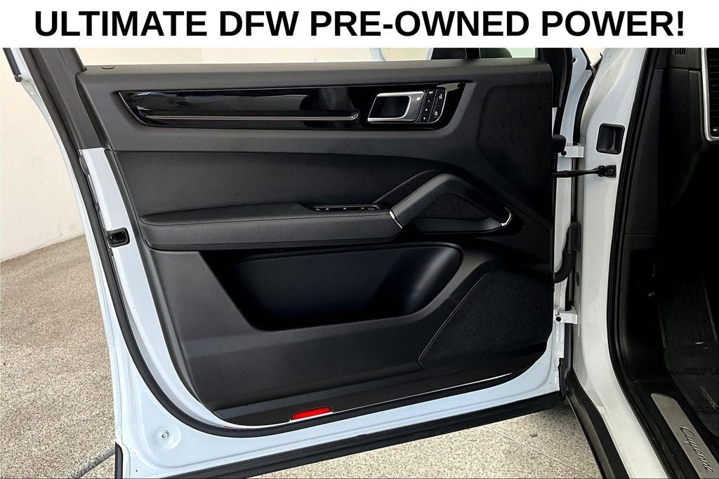 2023 Porsche Cayenne Base