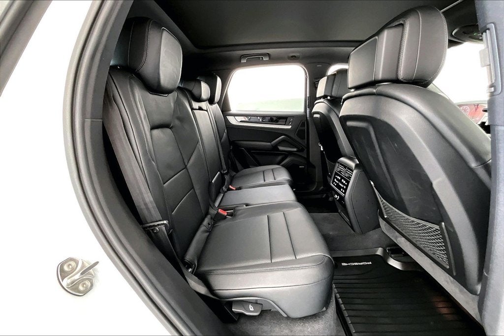 2024 Porsche Cayenne S